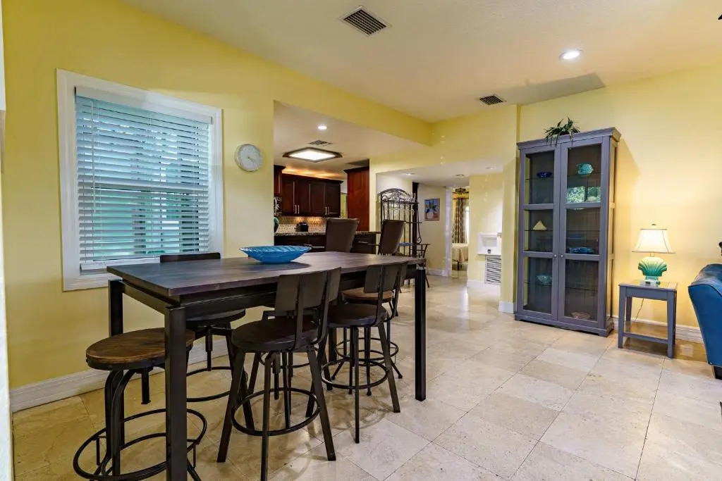 Coastal Beauty - A Beautiful NEW Property Close to Everything