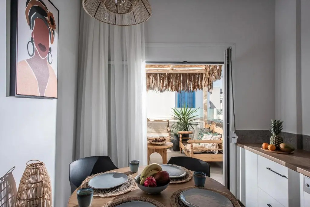 Khroma Luxury Suite 2 Beach front apartment