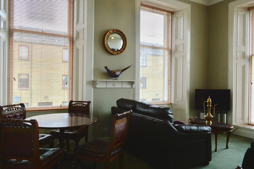 Period Flat With Parking & Arthurs Seat Views