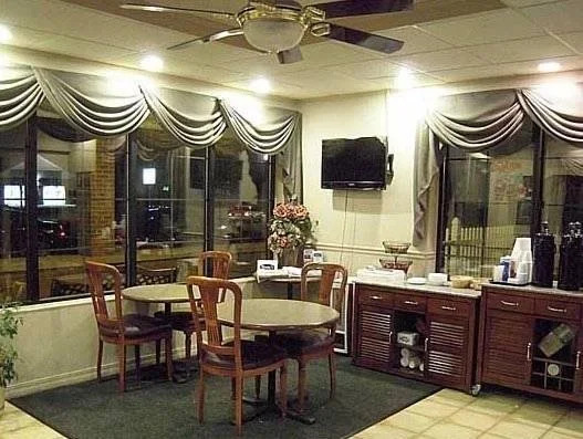 Colonie Inn and Suites