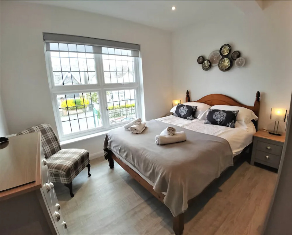 Meadow View Apartments are 2 and 3 bedroomed with private parking