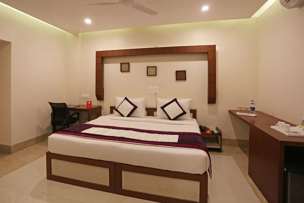 FabHotel Zineb