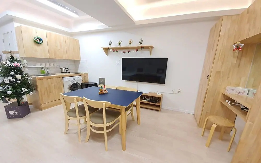 DK House