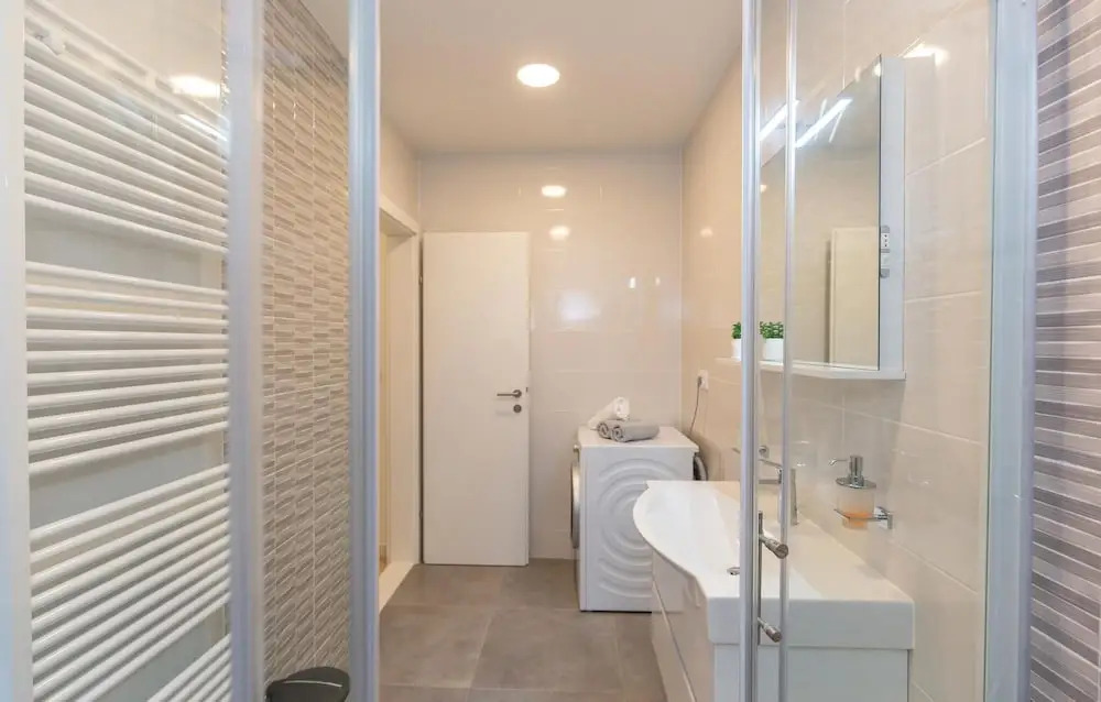 Beautiful Apartment in Makarska With 3 Bedrooms and Wifi