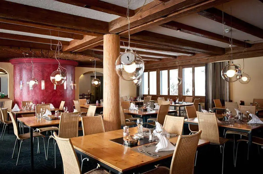 Hotel Alpine Lodge