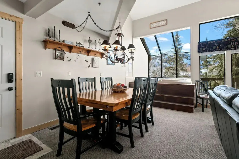 Queen Esther at Deer Valley Resort - Four Bedroom Condo with Hot Tub #2447 4 Condo