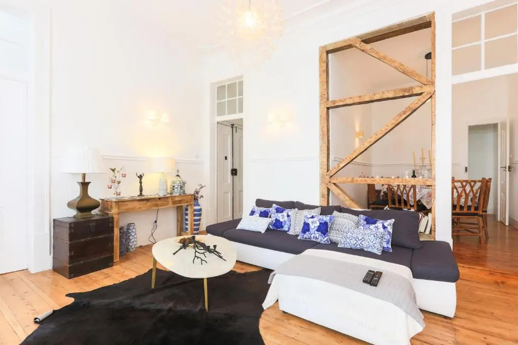 Lisbon Secret & Charming Baixa 4 Bedroom Apartment
