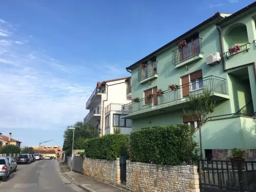 Esther Apartment