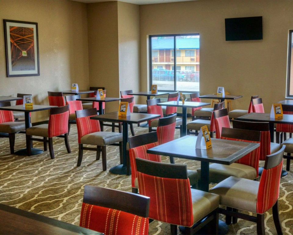 Comfort Suites Plymouth near US-30