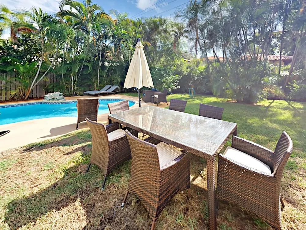 Pershing Way - 4 Br Home