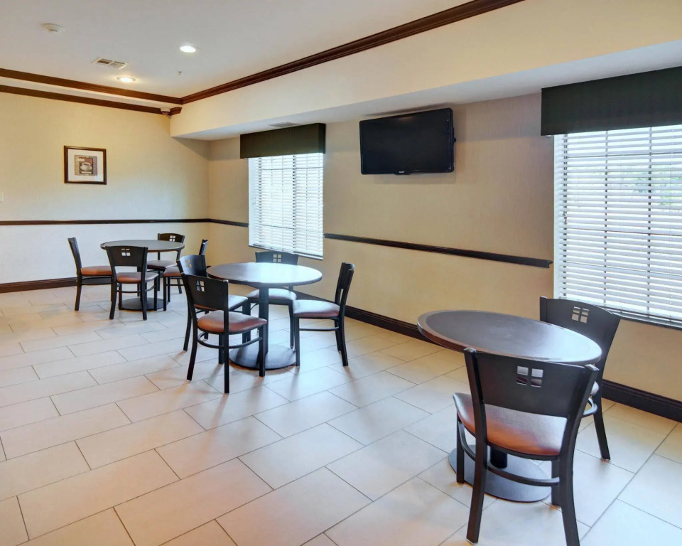 Best Western Carthage Inn & Suites