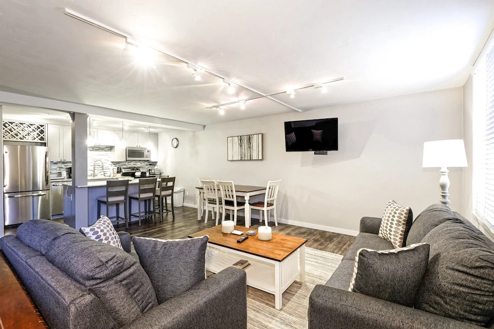 731 East Durant Avenue Condo Unit 22