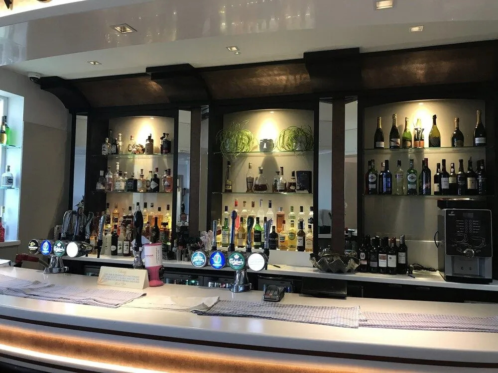 Pier Hotel