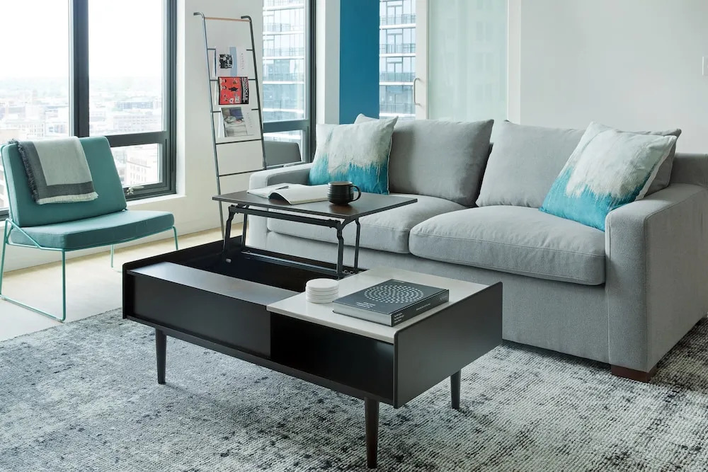 Chic 1br/1ba w/ Skyline Views in Downtown by Lyric