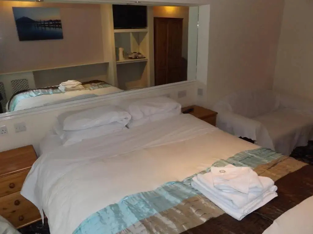 The Mumbles Carlton Hotel