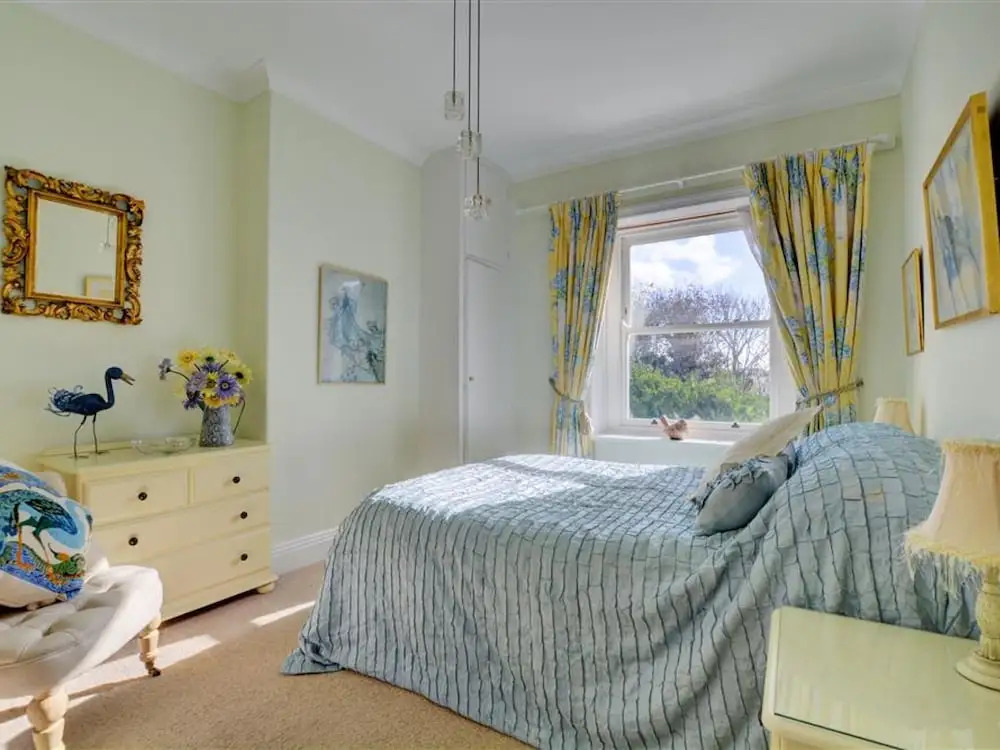 Modern Holiday Home in Padstow With Garden