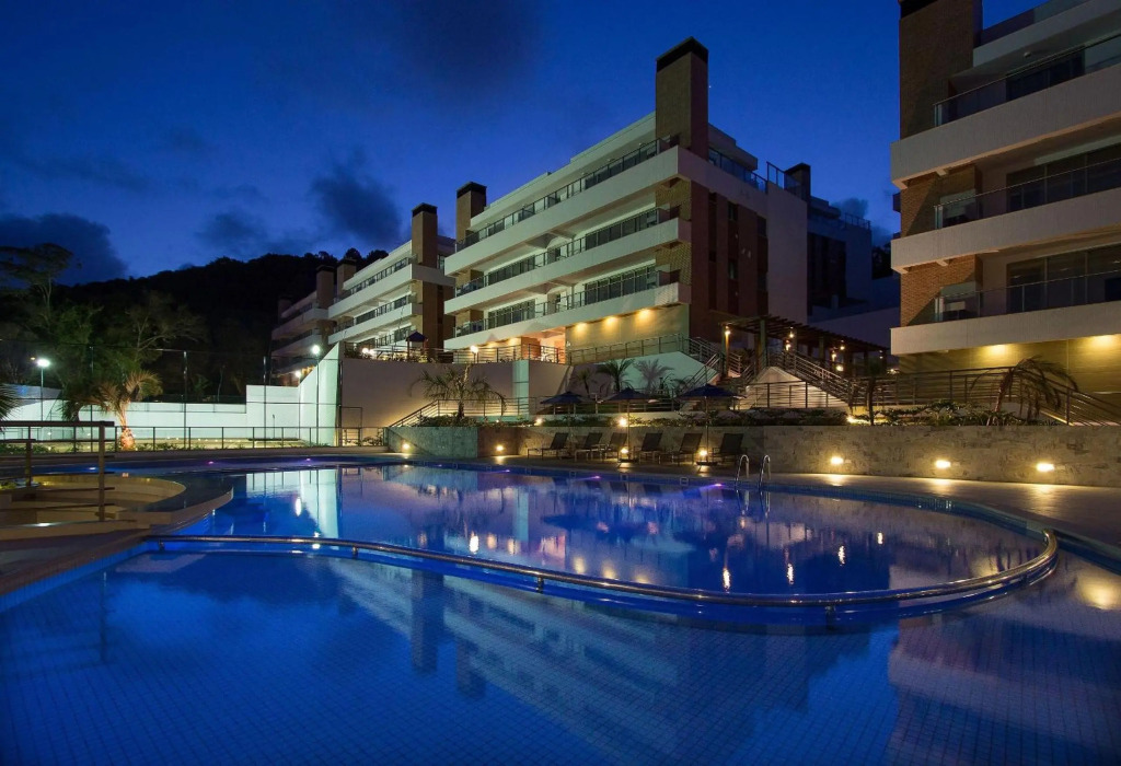 Punta Blu Residence, Apartamento Alto Padrão no centro de Bombinhas - 4 dorm