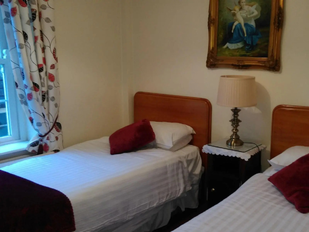 Fennessys Hotel