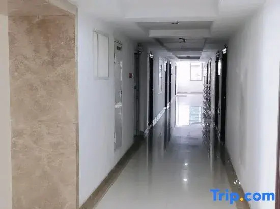 No.8 Apartment (Swanhu Wanda Shop)