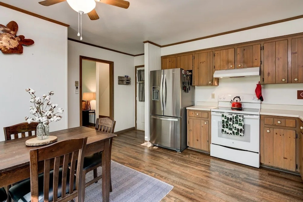 Spy Rock - 3 Br Cabin