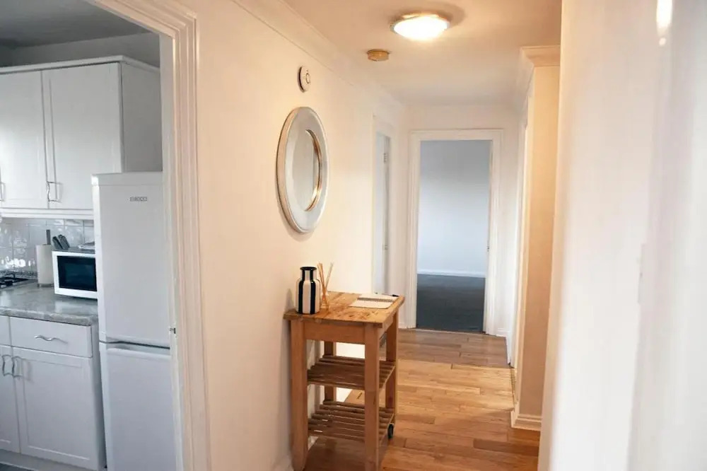 Charming 2-bed Apartment Free Parking in Wimbledon