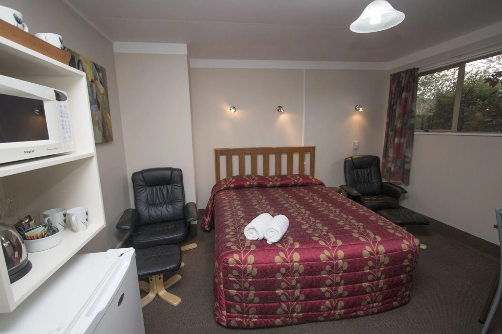 Commodore Motor Lodge