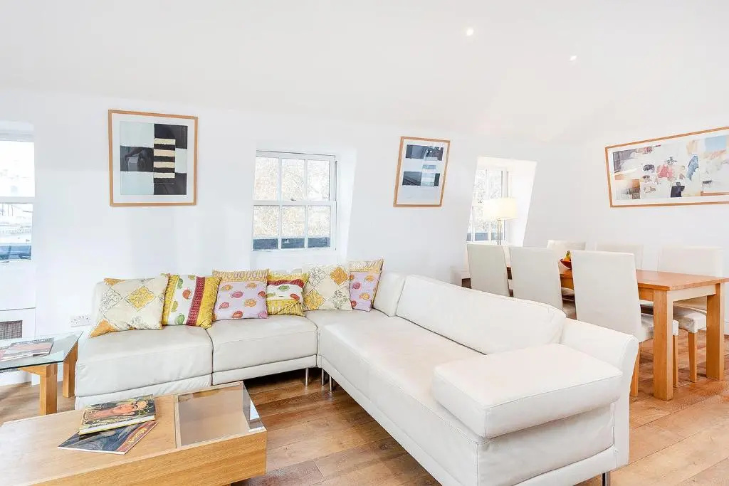 Beautiful 2 bedrooms apartment in Knightsbridge