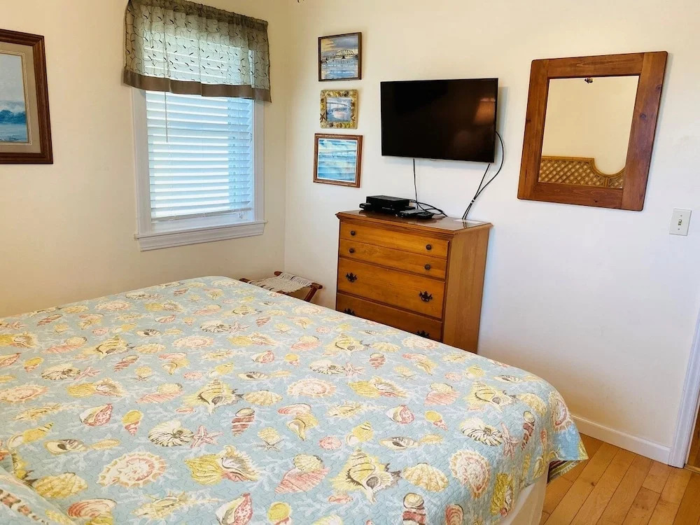 Serenity Now 3 Bedroom Home by RedAwning