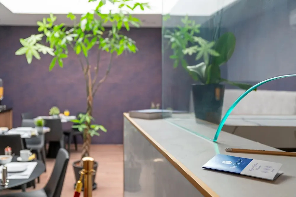 Aeolos Luxury Suites