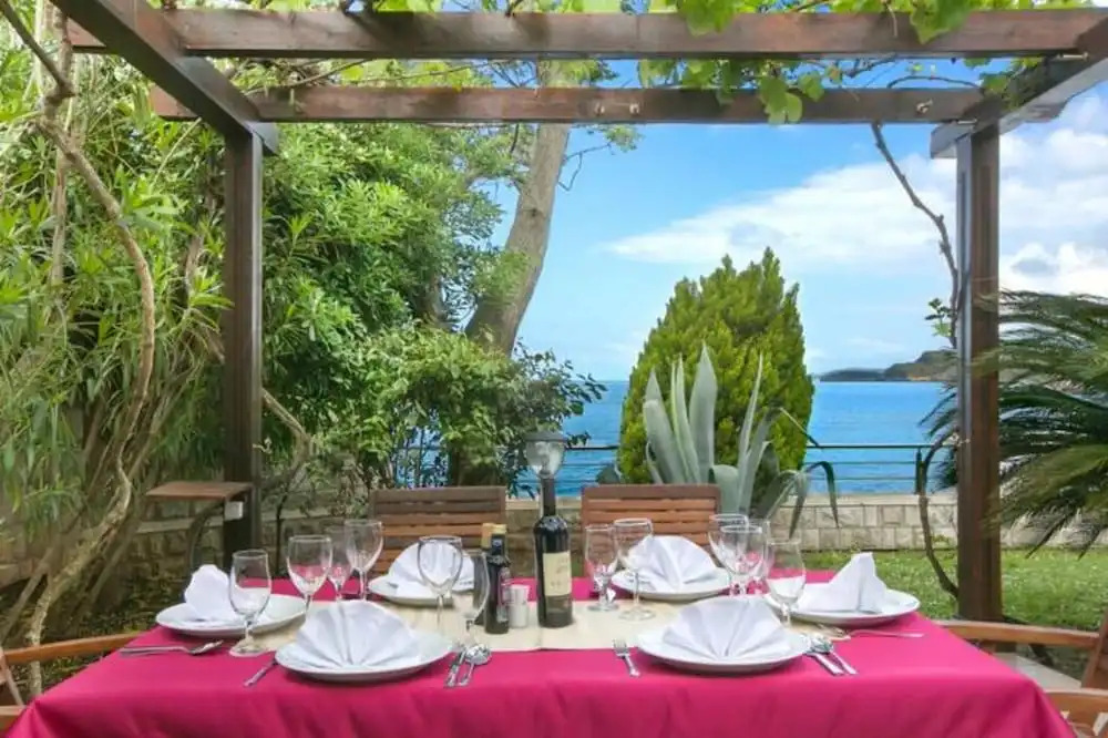 Royal Holiday Apartments Sveti Stefan