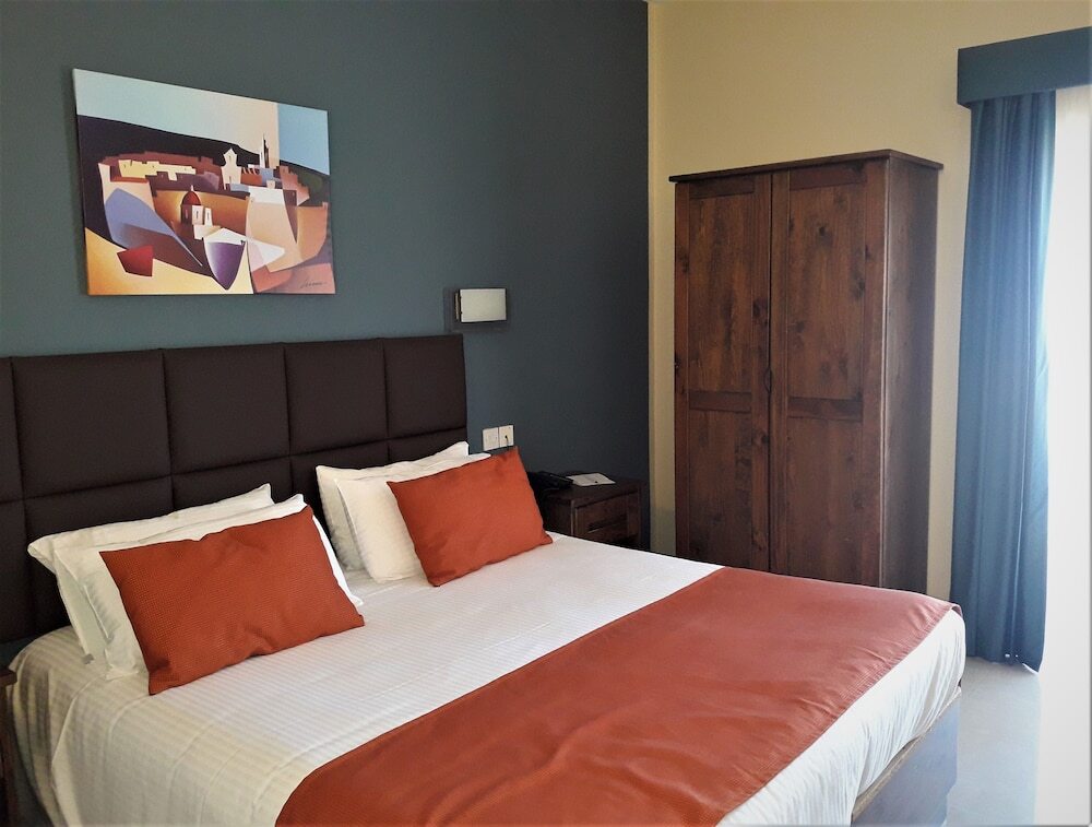 Downtown Hotel