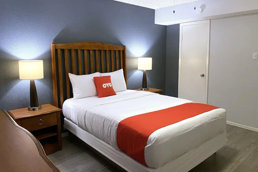 OYO Apartments at Eden Pointe
