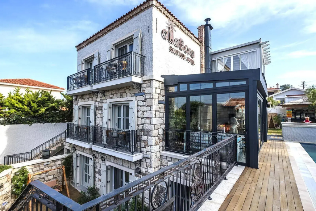 AlaBora Hotel