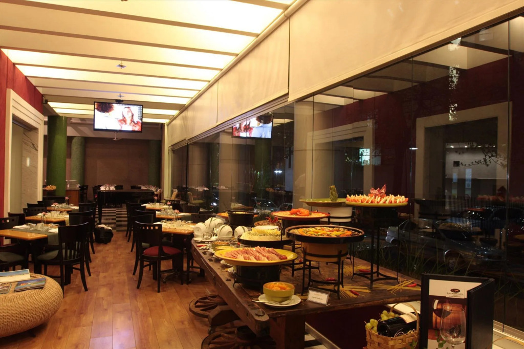 Estanplaza International