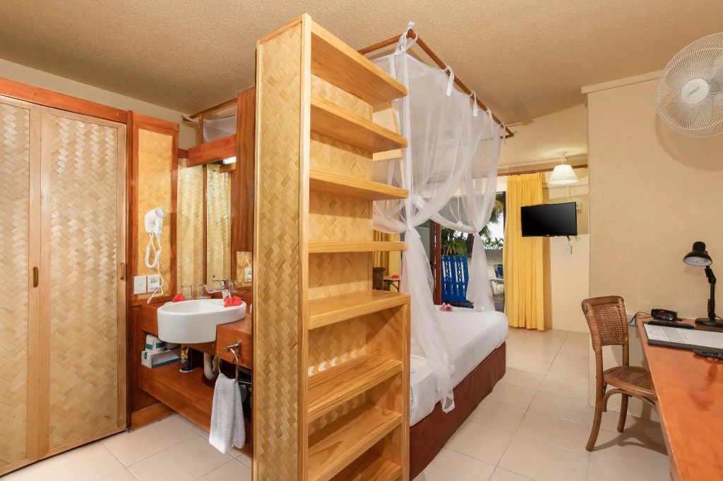 The Rarotongan Beach Resort & Lagoonarium