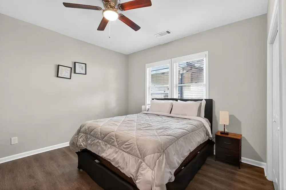 Spacious 3br Mozley Park Home With Fenced Yard 3 Bedroom Home
