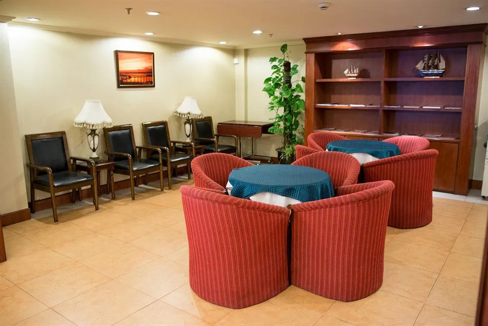 Junius Boutique Hotel