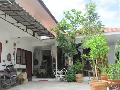 D-House