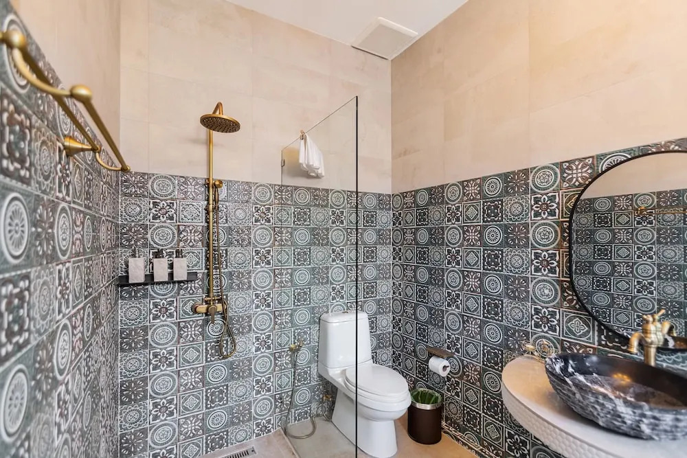 Happy Family Villa 2 -Phuket Private Pool Villa 5 bedrooms with large kitchen and garden