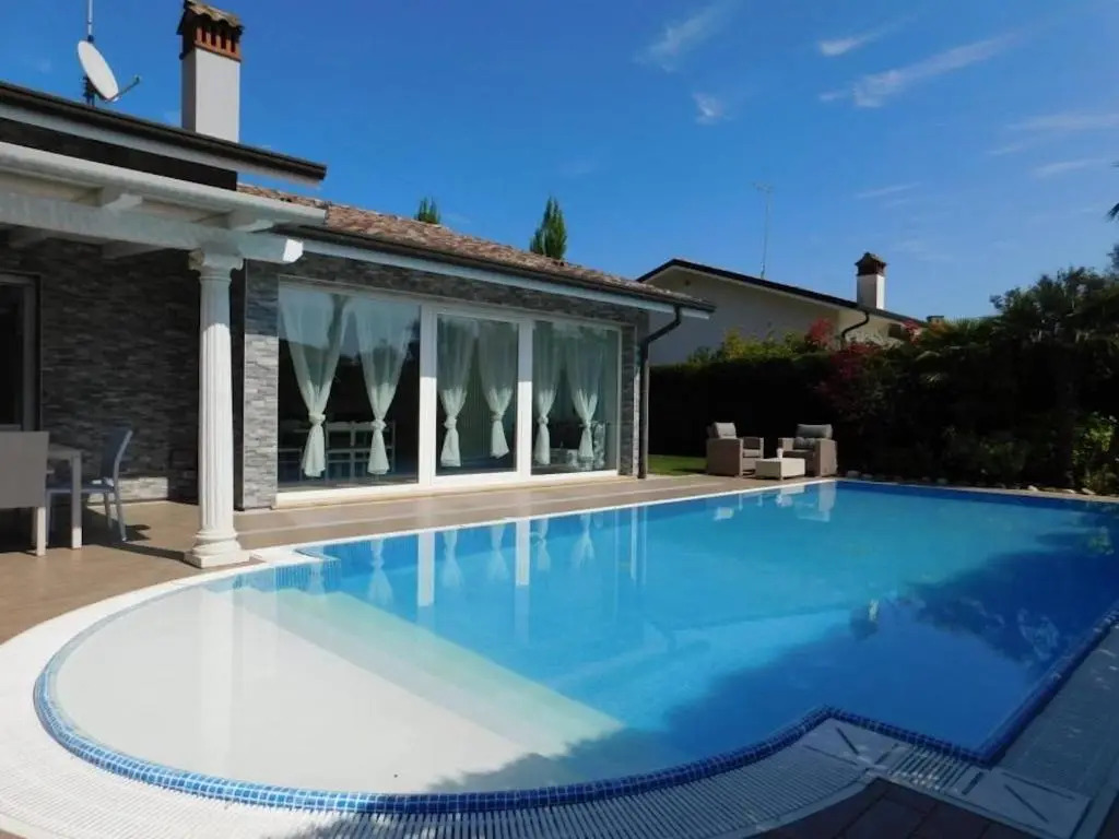 Elegant villa in the idyllic island of Albarella