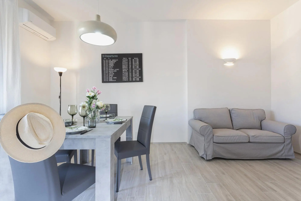 Sturla Modern Apartment by Wonderful Italy
