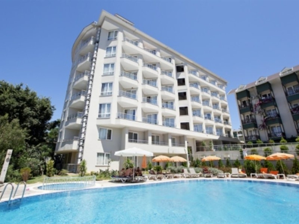 Hotel Justiniano Beach