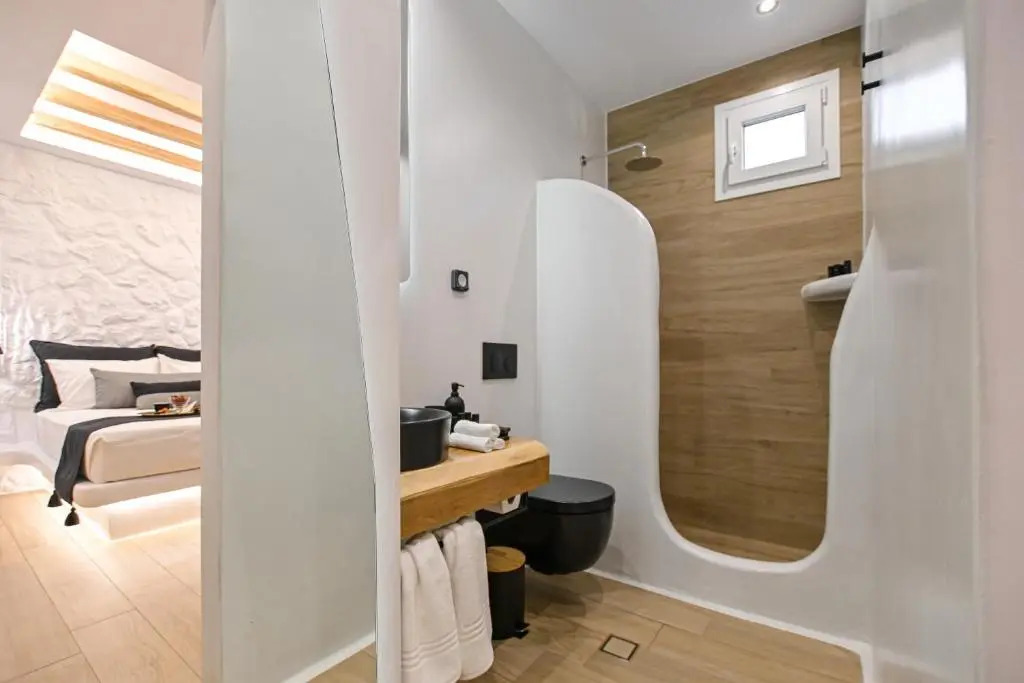 Mythos Luxury Suite