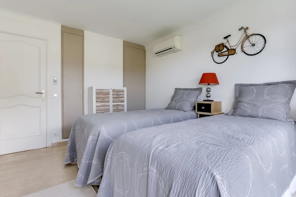 Le Mallory  Apartment 2