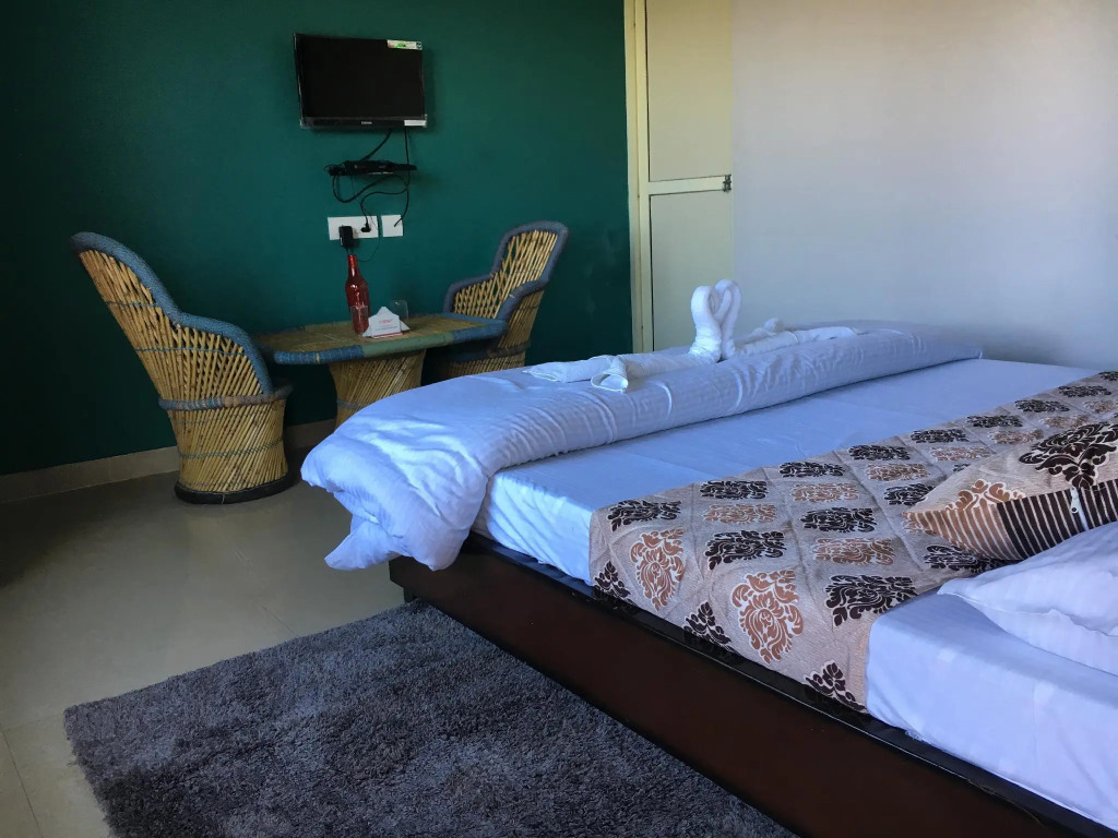 Siddhartha Greens Resort Bir Billing Amidst Tea Garden