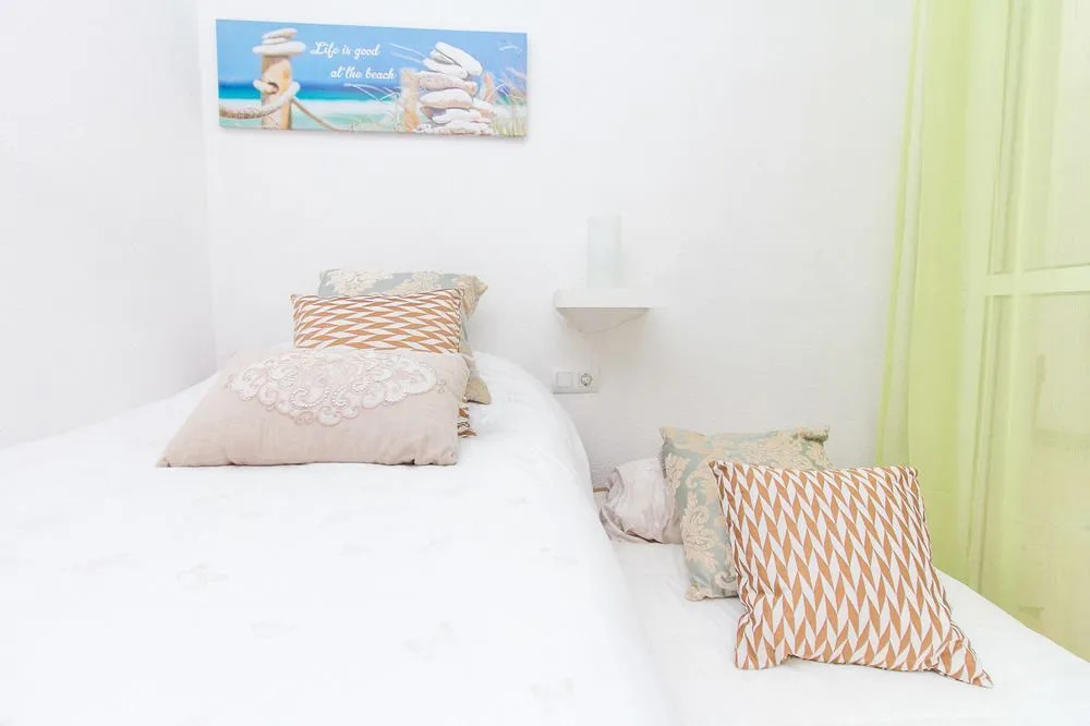 Beautiful Central Apartment Ollerias by La Recepion