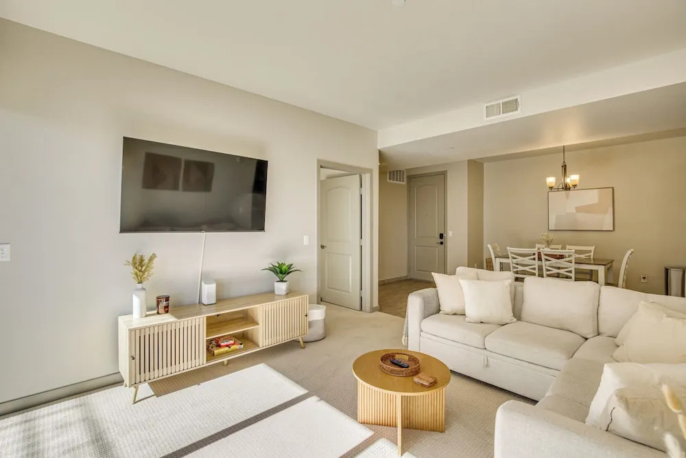 By Seaport Village & Navy Base! Chic Condo w/ Pool