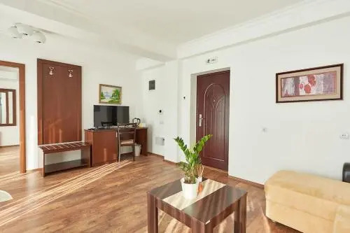 Vu-Dent Apartments
