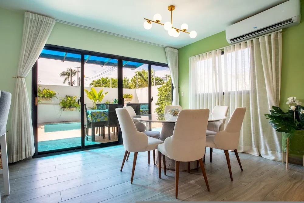 Harmony Villa - Private Pool BBQ Near Downtown