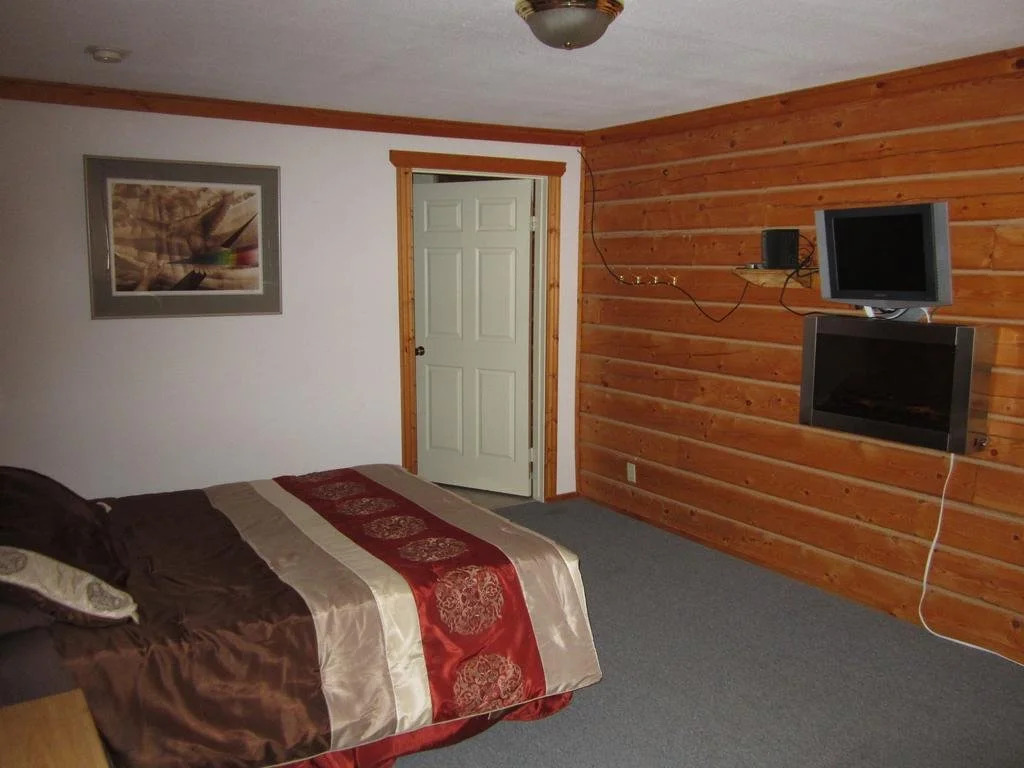 Spirit Lake Lodge
